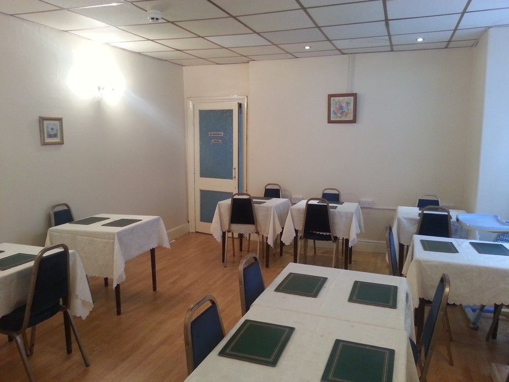 Uk Travel & Hospitality Ltd Ta Canberra Hotel Blackpool Exterior photo